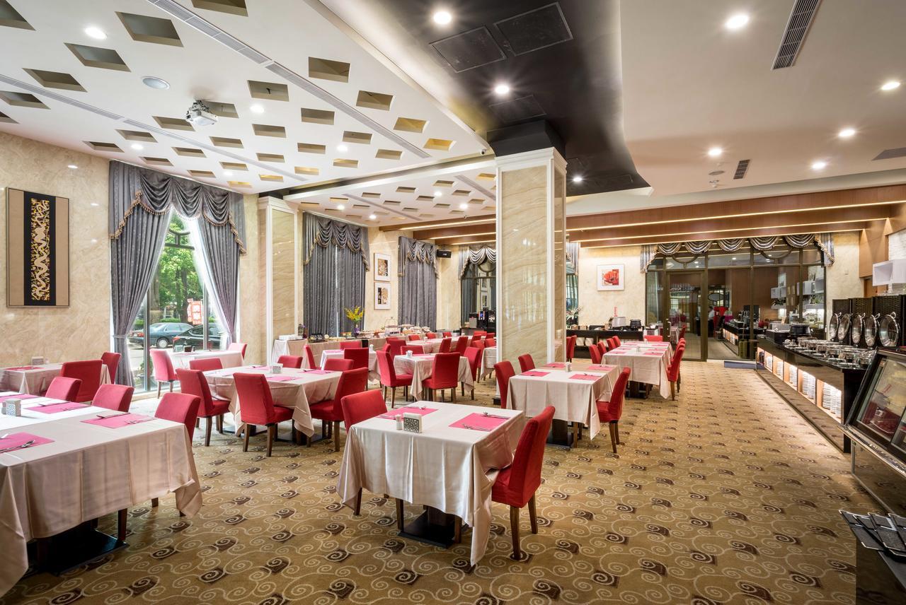 Royal Chiayi Hotel Exterior photo