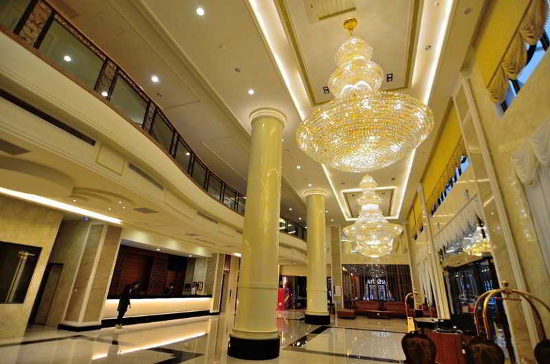 Royal Chiayi Hotel Exterior photo