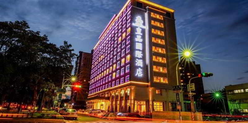 Royal Chiayi Hotel Exterior photo